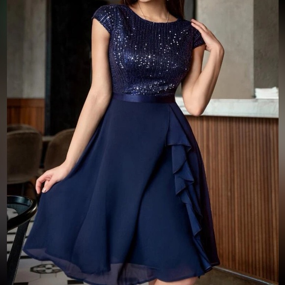 Luxe navy blue ruffle chiffon sequins party formal evening dress - Picture 5 of 6